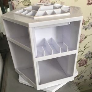 Lori Greiner make up organizer